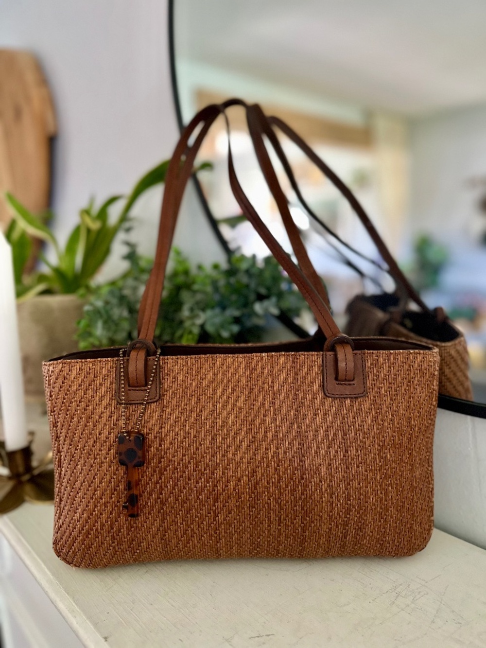 Vintage Fossil Woven Straw Leather Shoulder Bag Tortoise Key Charm